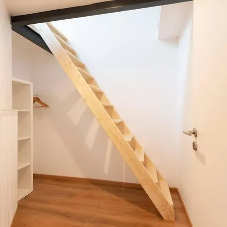 Daire Le Familial De Charles Iii *